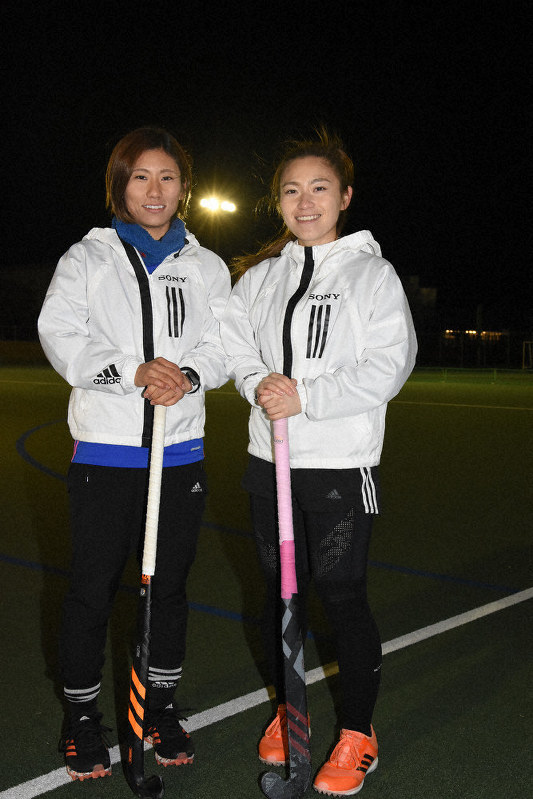 東京五輪に向けて意気込む永井友理選手(左)と妹の葉月選手=岐阜県各務原市下切町6で