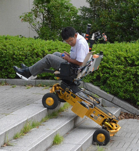 サイバスロンの第2回大会に出場する電動車椅子「RT-Mover PType WA Mk-Ⅱ」=和歌山大提供
