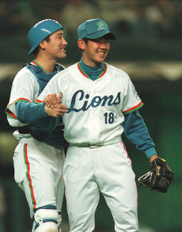 ⭐松坂大輔⭐2007 EXQUISITE ９９枚限定 今年の新成人が生まれた年は？ノストラダムスの予言、「PS2」発売