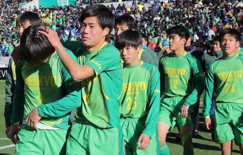 我慢の懸命守備 青森山田、接戦で帝京長岡降し2連覇へ王手 全国高校