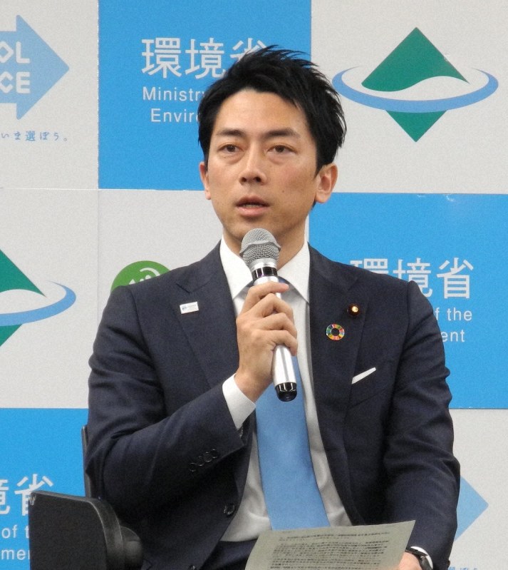 育児休業の取得を表明する小泉進次郎環境相=環境省で2020年1月15日午前11時21分、鈴木理之撮影