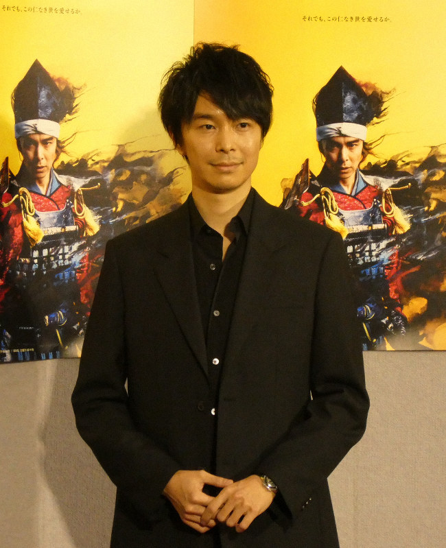 記者会見に臨んだ「麒麟がくる」で明智光秀を演じる長谷川博己さん=2020年1月16日午後、屋代尚則撮影