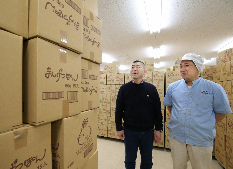 南光の 偏愛 コレクション 満月ポン 誕生の裏に あの人類初の偉業あり ーー松岡製菓3代目社長 松岡清徳さんとのトーク拡大版 毎日新聞 南光の 偏愛 コレクション 満月ポン 誕生の裏に あの人類初の偉業あり ーー松岡製菓3代目社長 松岡清徳さんとのトーク拡大版 毎日新聞