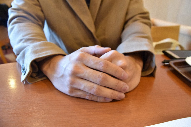 勧誘の手口について語る男子大学生=埼玉県内で、中川友希撮影