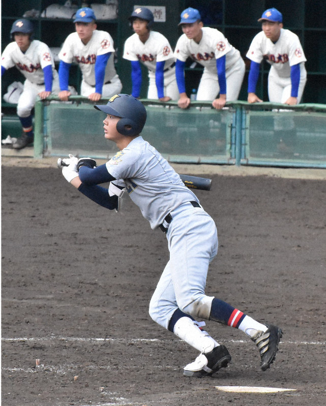 【2019秋季高校野球東北大会】準決勝＝仙台育英9－2盛岡大付 [写真特集1/12] 毎日新聞