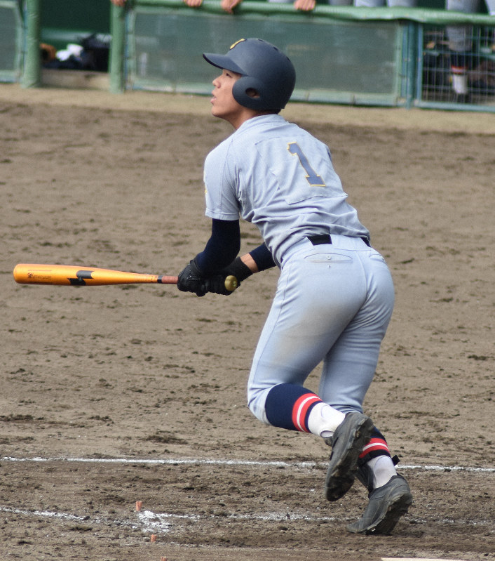 【2019秋季高校野球東北大会】決勝＝仙台育英11－8鶴岡東 [写真特集2/24] 毎日新聞