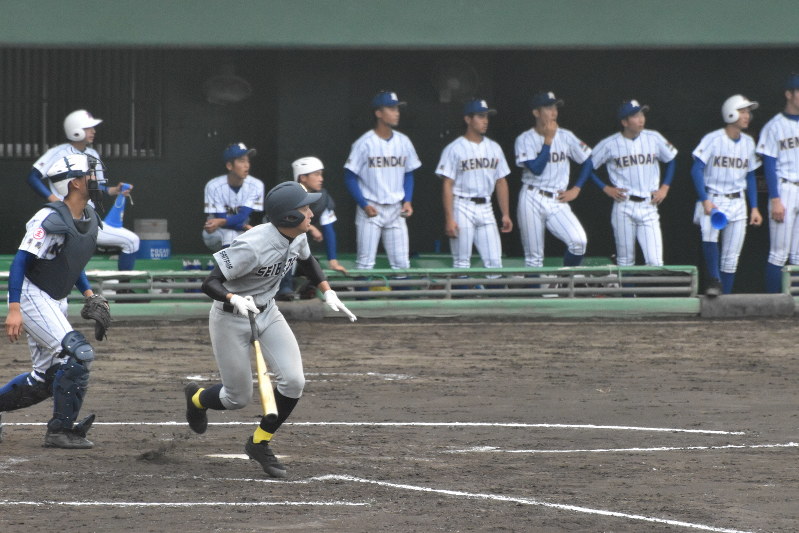 【2019秋季高校野球関東大会】準々決勝＝健大高崎3－2西武台 [写真特集3/11] 毎日新聞