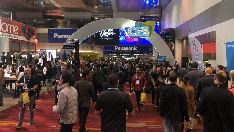 世界最大の家電IT見本市「CES」のメーン会場=米西部ラスベガスで2020年1月7日、中井正裕撮影