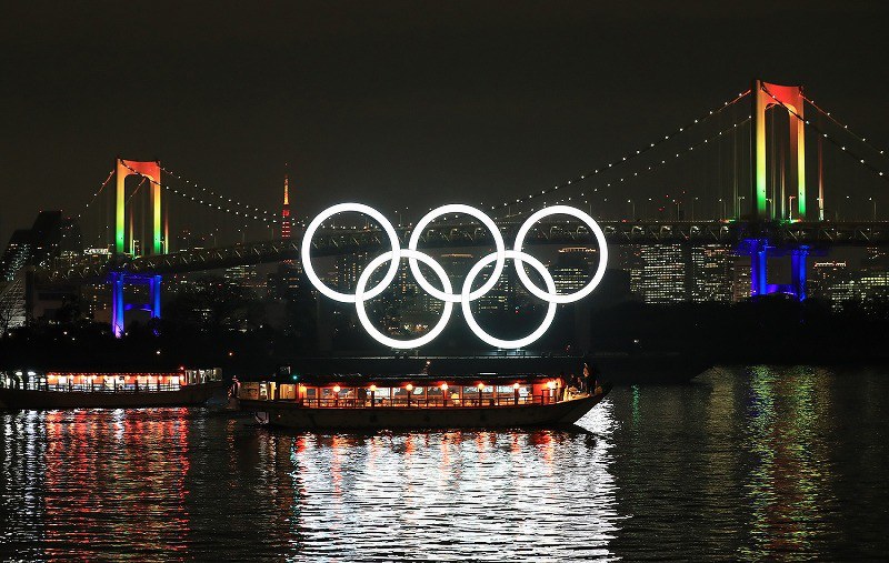 五輪開会式まで半年 モニュメントがライトアップ 写真特集2 5 毎日新聞