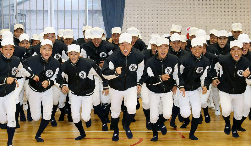 左腕の系譜・鳥取城北 阪上「偉大な先輩に近づきたい」 第92回選抜高校