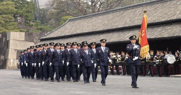 皇宮警察視閲式 護衛万全期す 東京 毎日新聞