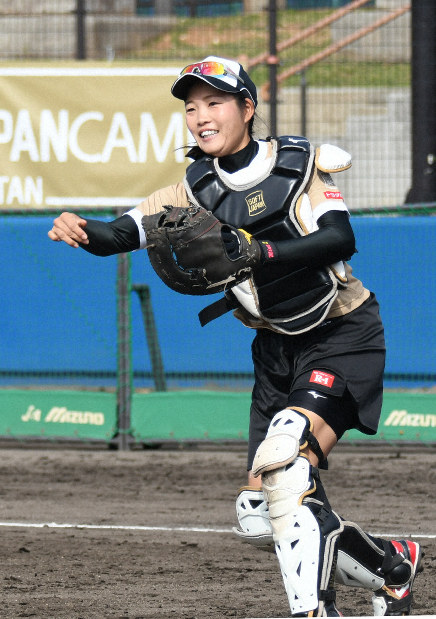 Passion：「育ての親」と目指す東京五輪 ソフトボール峰幸代 | 毎日新聞
