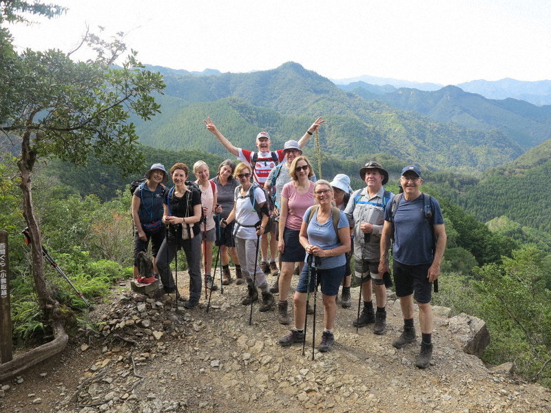 インバウンド 聖地巡礼 ３７ 神宿る森 熊野古道 豪州人好みの山歩き 東京 毎日新聞