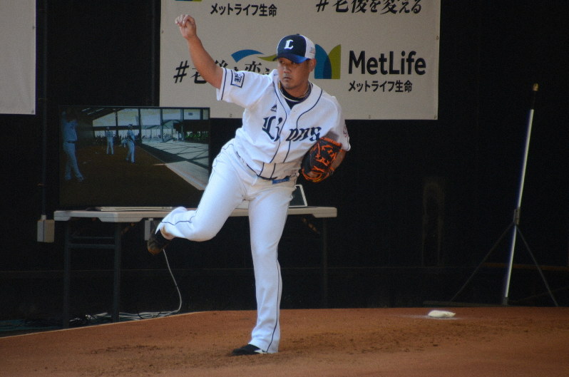 今キャンプ2度目のブルペン入りをした西武・松坂=宮崎県の南郷スタジアムで2020年2月6日午前11時55分、生野貴紀撮影