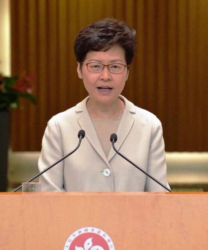 香港の林鄭月娥行政長官=香港行政長官事務所で2019年11月26日、福岡静哉撮影