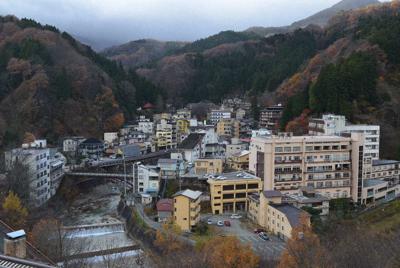 ぐるっと東日本 くつろぎの宿 かいひん荘鎌倉 上 妻が守り半世紀以上 浜辺近く著名人も滞在 東京 毎日新聞