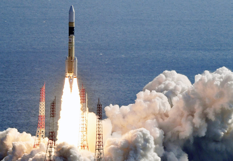 H2Aロケットを打ち上げ 情報収集衛星「光学7号機」載せて宇宙へ [写真