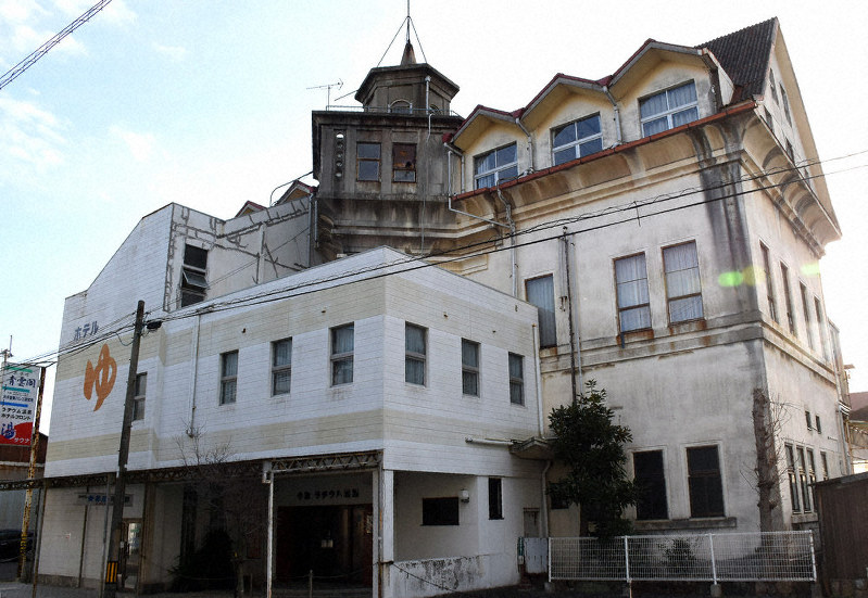 今治ラヂウム温泉本館=愛媛県今治市共栄町4の今治ラヂウム温泉本館で、中川祐一撮影