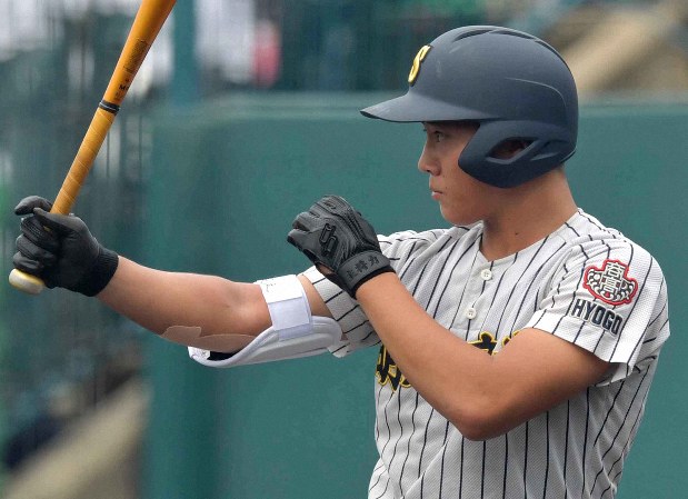 きょうの注目:手には「主将力」豪快スラッガー 明石商・来田涼斗 第92回選抜高校野球 - 毎日新聞