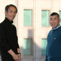 30年来の友人だという沢木耕太郎さん(左)と桂南光さん=大阪市北区で