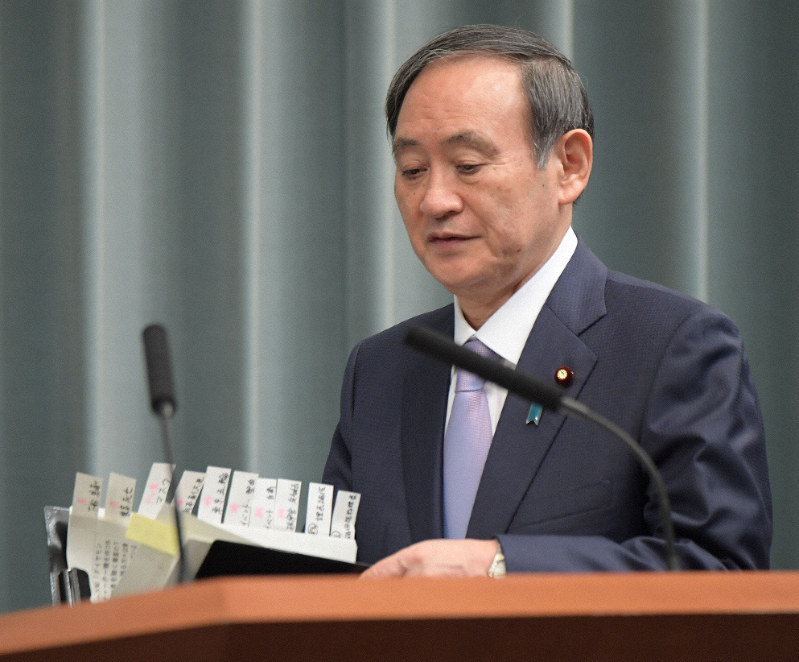 閣議後の記者会見に臨む菅義偉官房長官=首相官邸で2020年2月21日午前10時13分、川田雅浩撮影