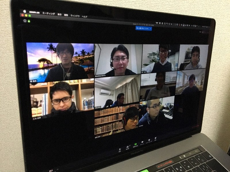リモートワークによるコミュニケーション不足の解消手段として導入している、ウェブ会議システム=東京都品川区で2020年2月18日、高橋祐貴撮影