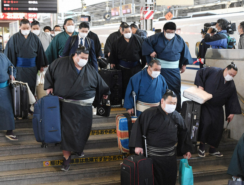 大相撲春場所 感染に気をつけて観戦を 力士ら来阪 毎日新聞