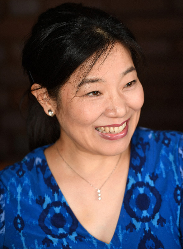 東洋大学国際学部教授・横江公美さん