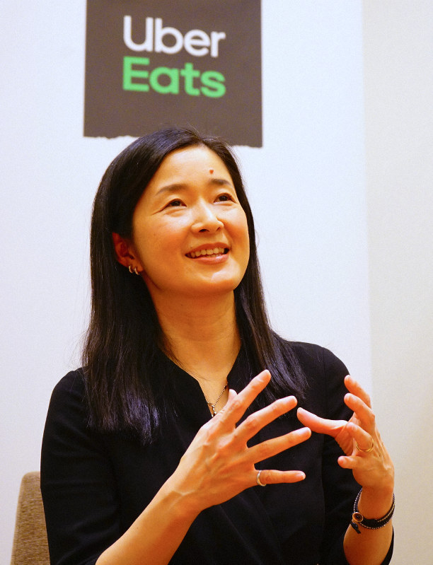 お好み焼きを起爆剤に ウーバーイーツ広島上陸1週間  毎日新聞