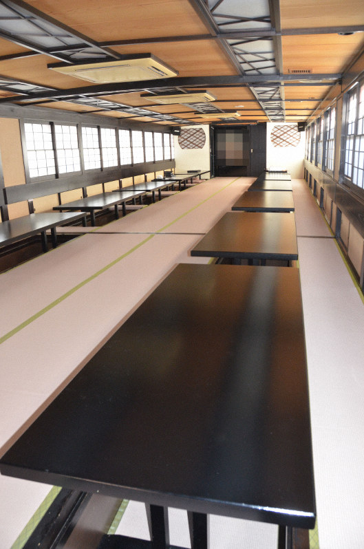 個人タクシーの組合支部の新年会が開かれた屋形船=東京都内で2020年2月18日午後3時16分、森健太郎撮影(画像の一部を加工しています)