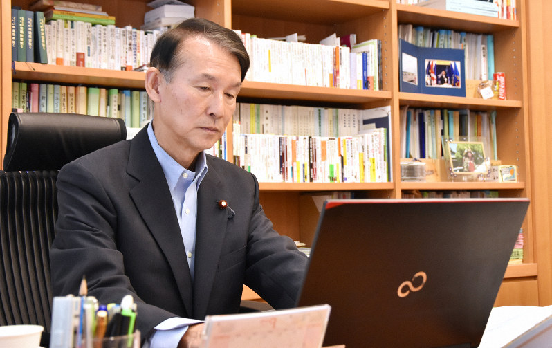 岸本周平氏=須藤孝撮影