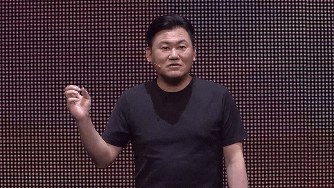 「衝撃的なプライシング」と自信をのぞかせた三木谷・会長兼CEO