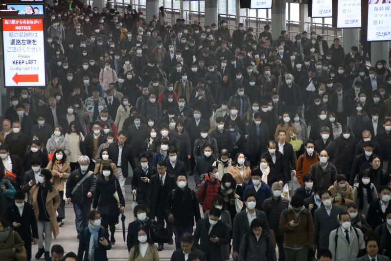 通勤時の品川駅=東京都港区で2020年3月4日、武市公孝撮影