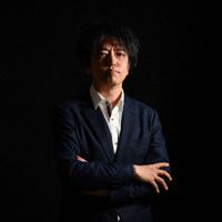 作家の中村文則さん＝宮間俊樹撮影