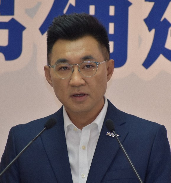 台湾国民党新主席に江啓臣氏 「親中」イメージ払拭図る 中国共産党との