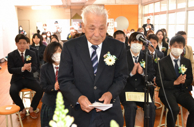 86歳、高校卒業 一度挫折した通信制に再挑戦 「学ぶ尊さ、喜び感じ