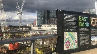 ロンドン五輪のメーン会場だった東ロンドンでは大学や芸術関連施設などの工事が進む=ロンドンで2020年2月23日、横山三加子撮影