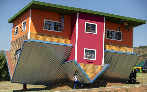 South Africa's 'upside down' house attracts tourists 