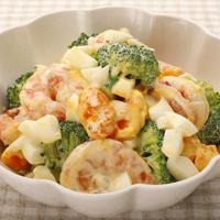 エビとブロッコリーのタルタルサラダ=東京都目黒区で2019年11月14日、尾籠章裕撮影