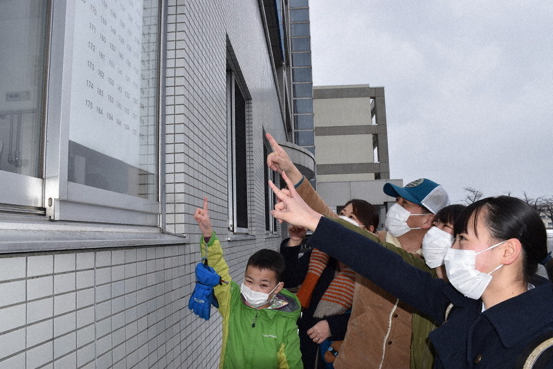 ７５１０人に春 県立高合格発表 青森 毎日新聞