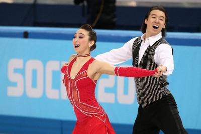 ソチ五輪アイスダンスのショートダンスで演技するキャシー・リード（左）、クリス・リード組＝ロシア・ソチのアイスベルク・パレスで２０１４年２月１６日、山本晋撮影