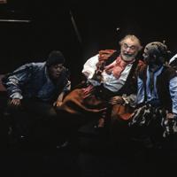 サントリーホールのオペラアカデミー公演「ファルスタッフ」で題名役を歌い、みずから演出も行ったレナート・ブルゾン=2006年5月10日 (C)サントリーホール