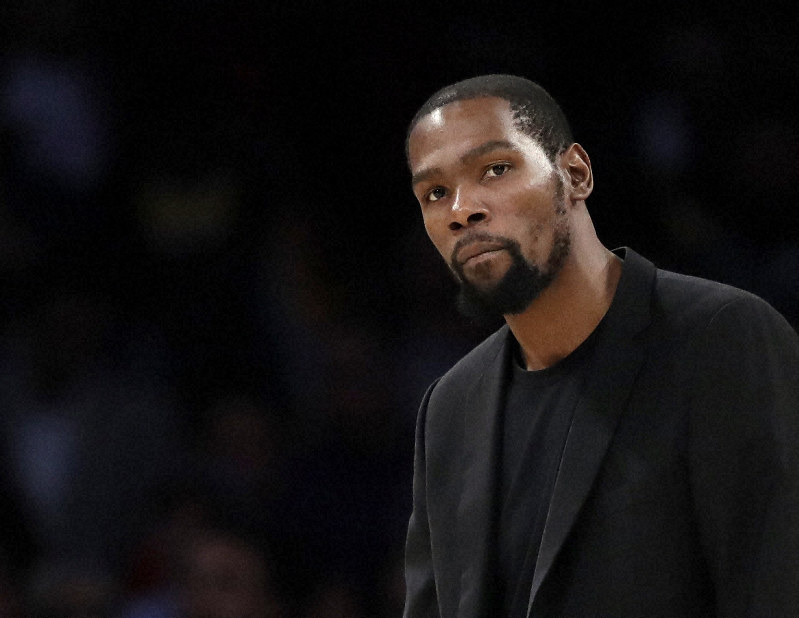 新型コロナウイルスの検査で陽性が判明した米プロバスケットボールNBAネッツのケビン・デュラント選手=西部カリフォルニア州ロサンゼルスで3月10日、AP