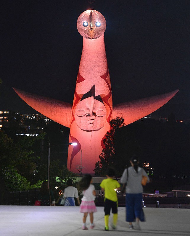 太陽の塔、登録有形文化財に 文化審議会が答申 旧倉敷市庁舎も [写真