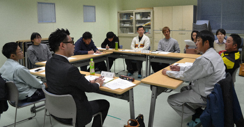 市の将来について話し合う「くしま創生若者未来会議」