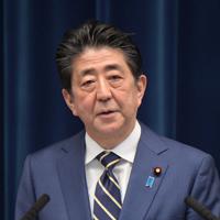 新型コロナウイルスの感染拡大への対応などについて記者会見する安倍晋三首相＝首相官邸で2020年3月28日午後6時1分、川田雅浩撮影