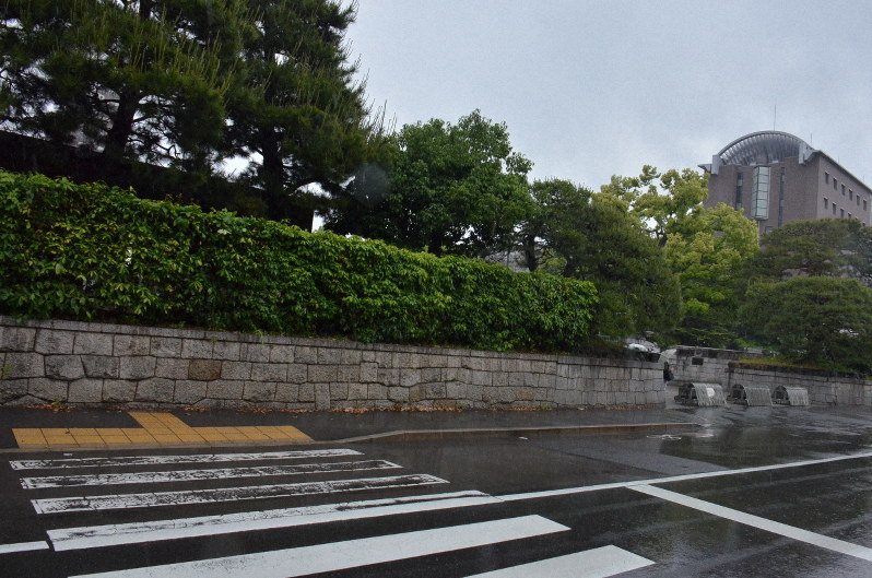 京都大の正門前=京都市左京区で、大東祐紀撮影