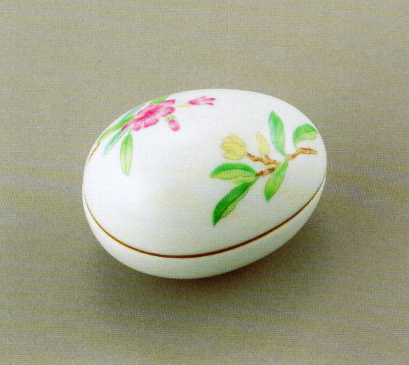 皇室ボンボニエール　石楠花の装飾 皇室ボンボニエール 石楠花の装飾