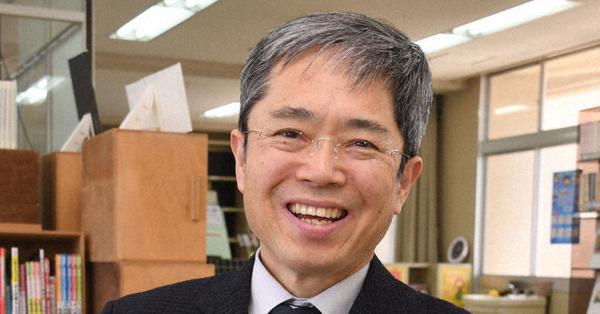 テーマは 青春 舞台は 学校 府中東高 高橋さん 自作脚本を１冊に 教員３６年で定年 広島 毎日新聞