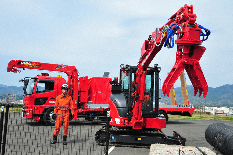 福知山市消防本部 災害に備え重機運用 遠隔操作も可能 京都 毎日新聞